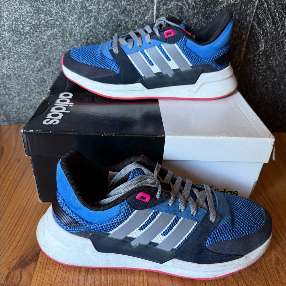 Adidas Women’s Run90s sneaker